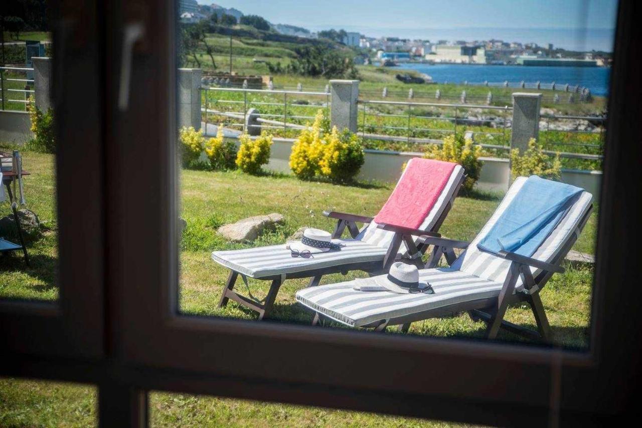 Chalet Pareado Con Jardin En 1ª Linea De Mar Villa Burela Kültér fotó