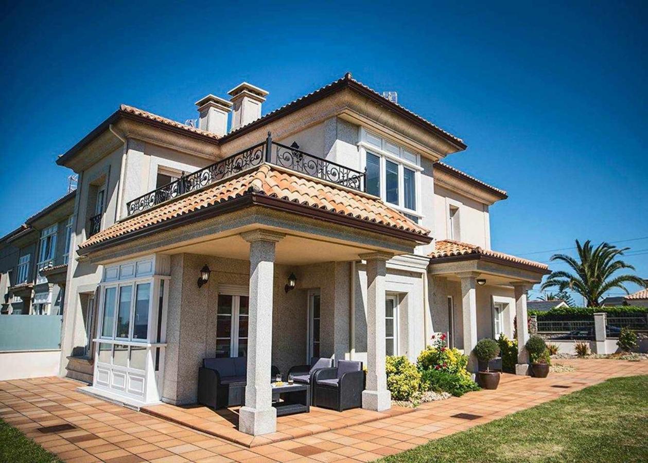 Chalet Pareado Con Jardin En 1ª Linea De Mar Villa Burela Kültér fotó